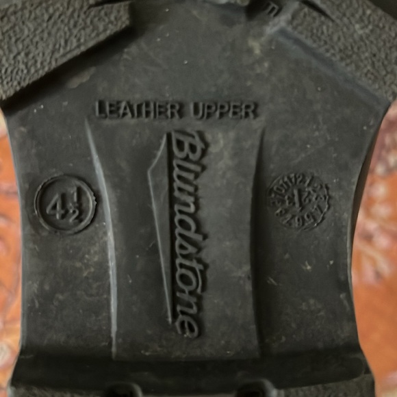 Blunsdtone CLASSIC 585 Chelsea Boot in Rustic brown - Picture 2 of 7